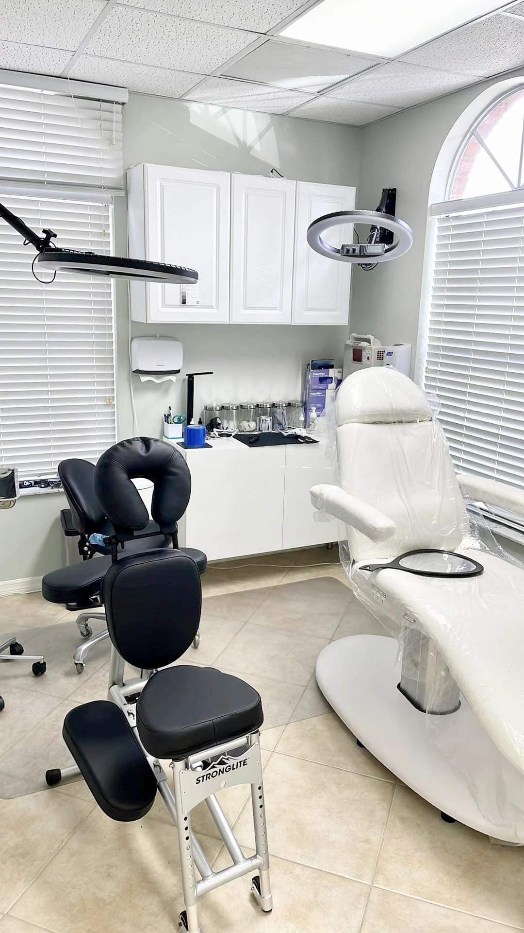 Derma Follic SMP clinic interior in San Francisco